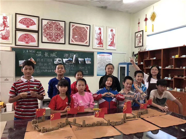 天物坊陶艺携手特教学校迎国庆03.jpg